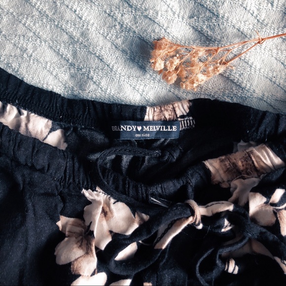 John colt brandy Melville black floral shorts - Picture 2 of 2